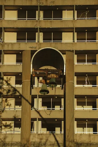 Illustration chiming - Image 2