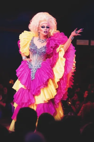 Illustration drags - Image 1