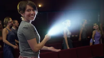 Illustration usher - Image 1