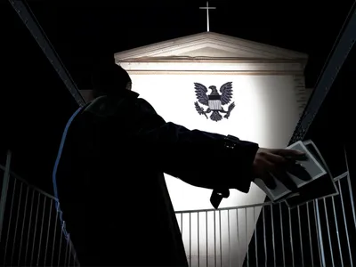 Illustration dangles - Image 1