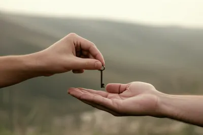 Illustration visuelle du mot « obligations » - Obligation, engagement