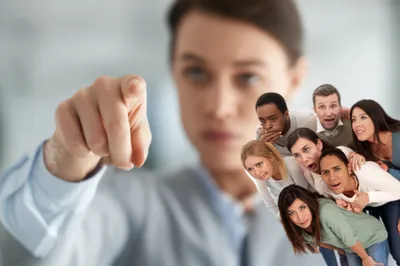 Illustration judgemental - Image 1