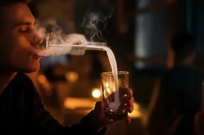 Illustration drinking - Image 1