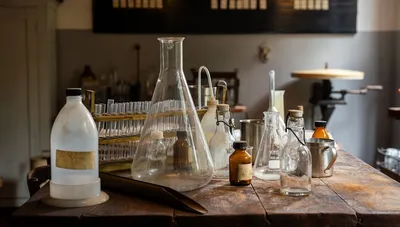 Illustration flasks - Image 2