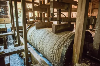 Illustration mills - Image 1