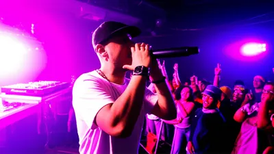 Illustration emcee - Image 1