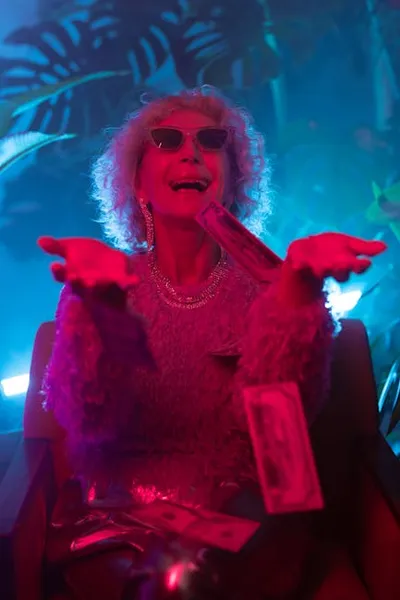 Illustration flaunts - Image 2