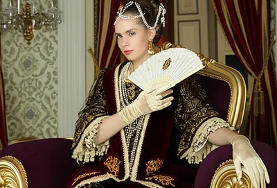 Illustration courtesan - Image 1