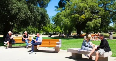 Illustration benches - Image 1