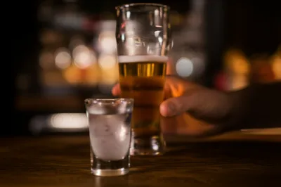 Illustration chased - Image 1