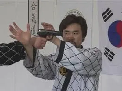 Illustration disarm - Image 2