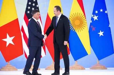 Illustration envoy - Image 1