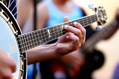 Illustration frail - Image 1