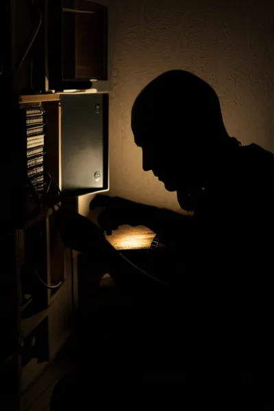 Illustration wiretapping - Image 1