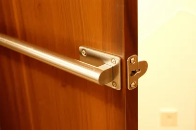 Illustration bolts - Image 1