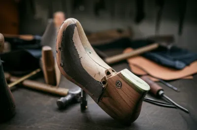 Illustration lasts - Image 1