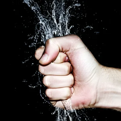 Illustration refraining