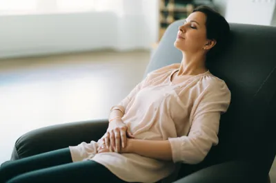 Illustration reclined - Image 1