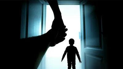 Illustration detained - Image 1