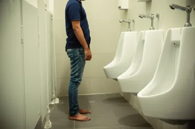 Illustration pisser - Image 1