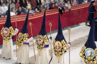 Illustration staffs - Image 1