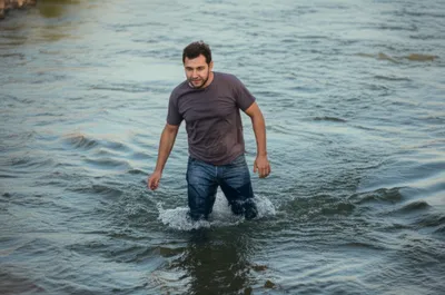 Illustration wading - Image 1