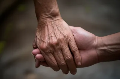 Illustration gripped - Image 1