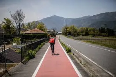 Illustration along - Image 3