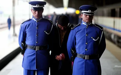 Illustration detain - Image 1