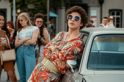 Illustration posed - Image 1