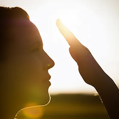 Illustration averted