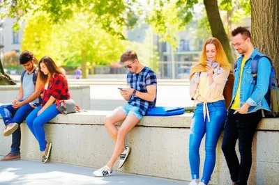 Illustration hang - Image 1