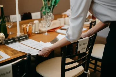 Illustration seated - Image 1