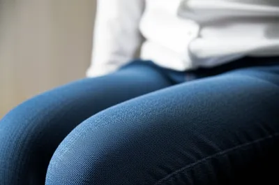 Illustration lap - Image 1