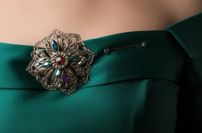 Illustration broach - Image 1