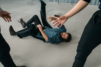 Illustration fits - Image 1