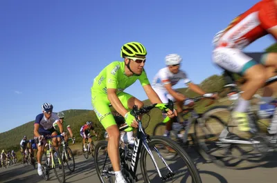 Illustration green jerseys - Image 1