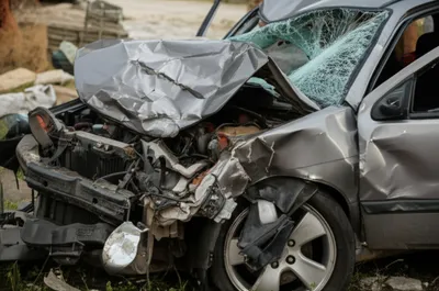 Illustration totalled - Image 1