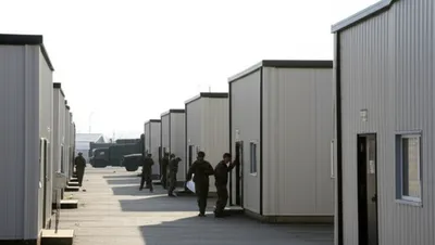 Illustration quarters - Image 1