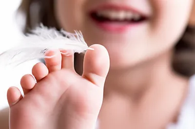 Illustration tickling - Image 1