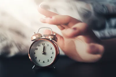 Illustration snoozing - Image 1