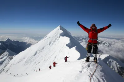 Illustration topped - Image 1