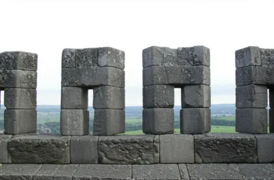 Illustration embrasures