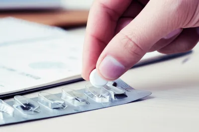 Illustration pill - Image 1