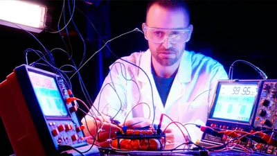 Illustration electrician - Image 1