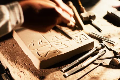 Illustration graven - Image 1