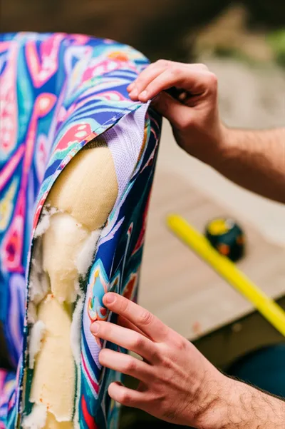 Illustration upholstering - Image 1