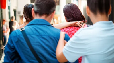 Illustration elbowed - Image 1