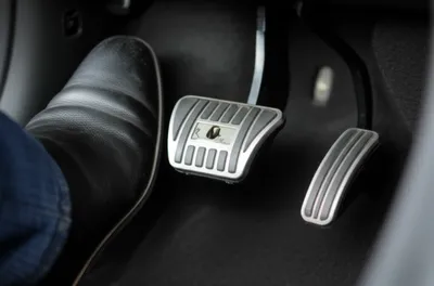 Illustration throttle - Image 1