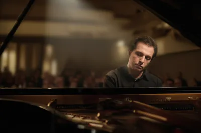 Illustration down - Image 1